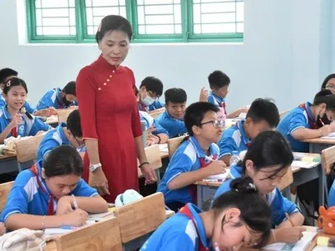 Quốc Hội chính thức chốt Bảng lương đội ngũ giáo viên từ 1.1.2026 được xếp cao nhất trong hệ thống thang bậc lương hành chính sự nghiệp thì bảng lương dự kiến sẽ như thế nào theo đề xuất của Dự thảo Nghị định?