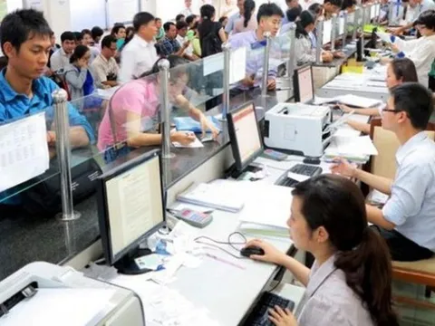 Chốt 2 bảng lương mới của cán bộ công chức viên chức từ cấp xã đến Trung ương giữ chức vụ lãnh đạo và không giữ chức vụ lãnh đạo được xây dựng theo nguyên tắc thế nào?