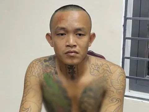 Tiết lộ gây choáng về gã trai xăm trổ kín người cầm đầu đường dây lừa bán 16 nạn nhân sang các đặc khu tam giác vàng