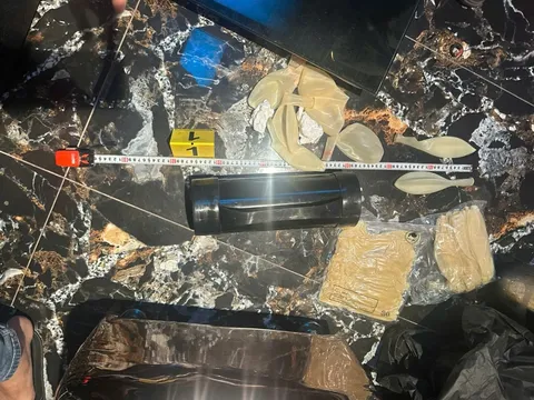 Bắt 10 quản lý, nhân viên nhà hàng 90’s House ở TPHCM vì phục vụ khách "tới bến" thứ cực kỳ nguy hiểm này