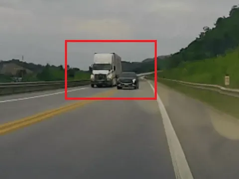 Cú vượt "thần thánh" có giá 5 triệu đồng của nữ tài xế lái ô tô Santa Fe: Lý do vượt ẩu khó cảm thông