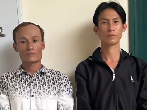 Hai nghi phạm trộm 20 điện thoại ở cửa hàng Điện Máy Xanh khai gì tại cơ quan công an?