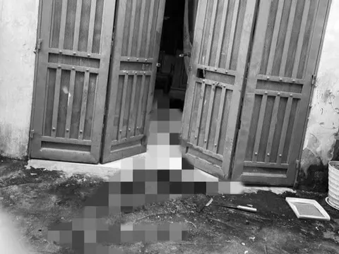 Người phụ nữ nằm bên cạnh vũng máu, nghi bị chồng đâm: Nhân chứng hé lộ điều đáng chú ý về hành động của người chồng