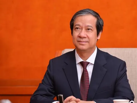 Tin vui từ Bộ trưởng GD&ĐT trước ngày Khai giảng đặc biệt: Lương cơ bản giáo viên dự kiến tăng 2-7 triệu đồng/tháng