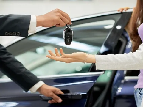 Chồng mua nhà, tặng xe cho nhân tình, vợ đòi lại bằng cách nào?