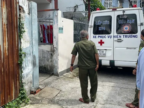 Sự thật bàng hoàng bên trong phòng trọ có mùi hôi lạ
