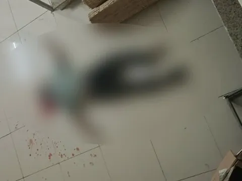 Thầy giáo tử vong ở tầng trệt bệnh viện: Camera ghi lại thời điểm nhảy lầu, gia đình chia sẻ chi tiết đau nhói lòng