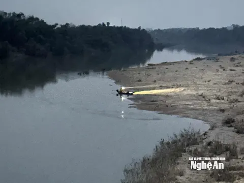 Phát hiện thi thể trôi trên sông Giăng ở Nghệ An: Hiện trường có gì?