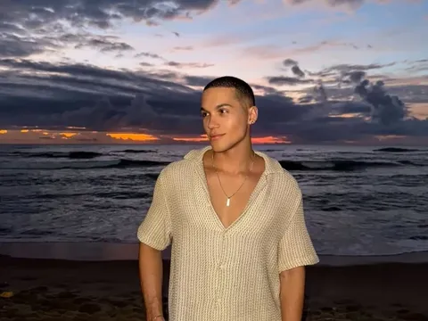 Phát hiện nam người mẫu 25 tuổi qua đời bất thường ở hồ bơi khách sạn, tiết lộ giằng xé của chính người bạn thân