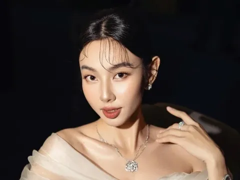 Hoa hậu Thùy Tiên nhờ Công ty Sen Vàng ký hợp đồng khống để "né trách nhiệm" một cách ảo diệu trong vụ kẹo Kera như thế nào?