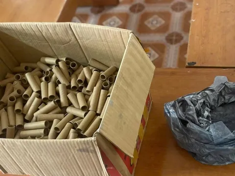 Vợ khuyên chồng đến công an làm một việc mà ai cũng gật đầu đồng ý