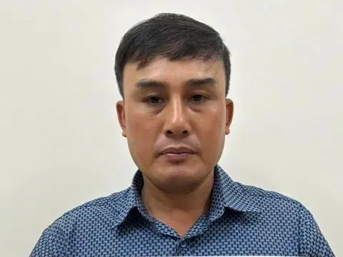 Bắt giữ khẩn cấp tài xế taxi "chặt chém" người phụ nữ nghèo 2,5 triệu đồng