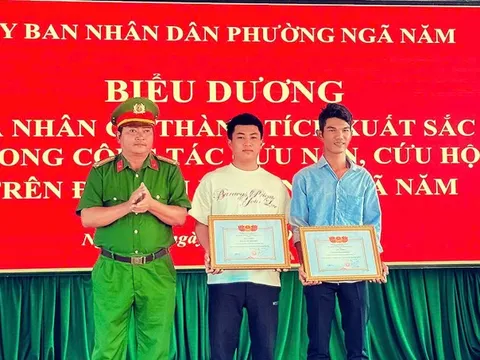 Hai thanh niên dũng cảm cứu người bị đuối nước vừa được khen thưởng là ai?