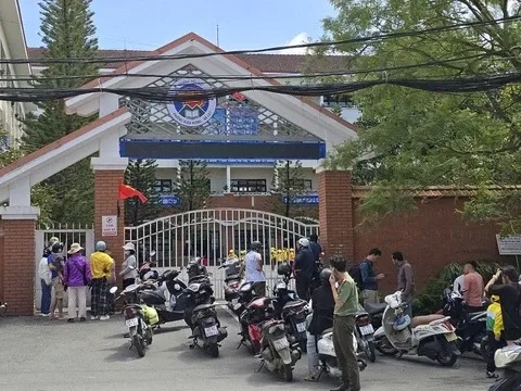 Xôn xao thông tin thực phẩm bẩn vào bếp ăn bán trú, phụ huynh nháo nhào đón con về nhà: Lãnh đạo trường nói gì?