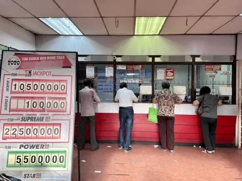 Mua vé số theo dãy số đuôi của 2 cuộc gọi lừa đảo, một bà nội trợ trúng độc đắc 38 tỷ đồng