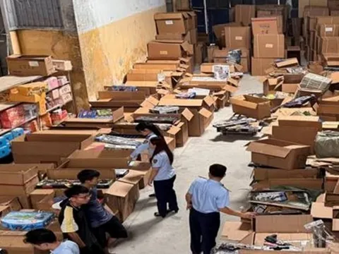 Ninh Bình: Phát hiện, tạm giữ hơn 3.000 sản phẩm đồ chơi trẻ em nhập lậu, không rõ nguồn gốc