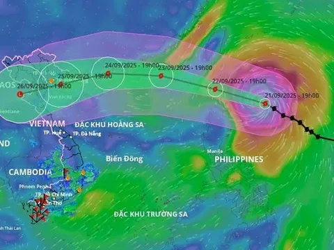 Thông tin bão Ragasa mới nhất: Mạnh thành siêu bão giật trên cấp 17, đường đi và khả năng tàn phá khủng khiếp mức nào, khu vực nào Việt Nam bị ảnh hưởng?