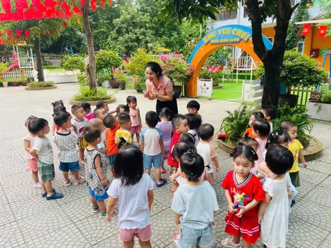 Tin rất vui: Giáo viên các cấp sẽ nhận lương tháng từ 4,9 đến 17,66 triệu đồng, chưa kể hệ số đặc thù và phụ cấp, cụ thể thế nào?