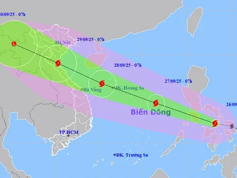 Bão Bualoi sắp thành bão số 10, di chuyển rất nhanh, nguy hiểm ra sao và tỉnh nào hứng mưa lớn nhất?