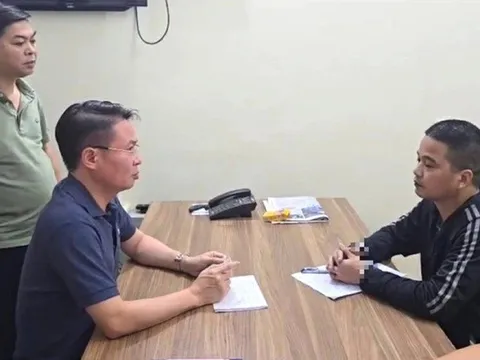 Thông tin mới nhất liên quan đến nghi phạm vụ chồng đâm vợ và 2 người đàn ông tử vong ở Phú Thọ: "Làm được đồng nào là dúi hết cho vợ..."