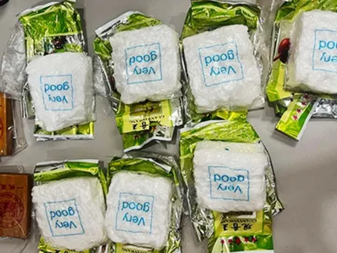 Giang hồ Tú "cơ" là ai?