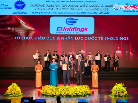 EHoldings Group được vinh danh tại Lễ công bố ‘Thương hiệu uy tín hàng đầu châu Á 2025’