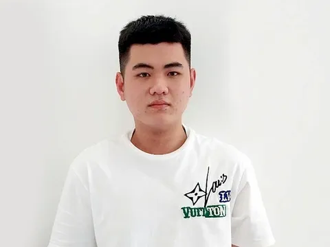 Lời khai rùng mình của Lê Đan Huy 20 tuổi đâm bạn gái 32 tuổi 1 nhát dao chí mạng đến tử vong trên vỉa hè
