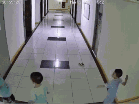 Thông tin "bé trai ném dép ở chung cư hỏng thang máy bị phạt 2 tỷ đồng": Hé lộ về số tiền thực sự phải đền bù