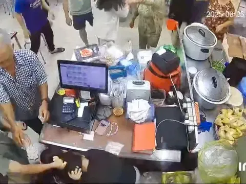 Ba người lớn đánh một cô gái 17 tuổi, còn hăm dọa tại quán ăn ở Cần Thơ: Camera đã ghi lại cơn cuồng nộ, người hành hung giãi bày