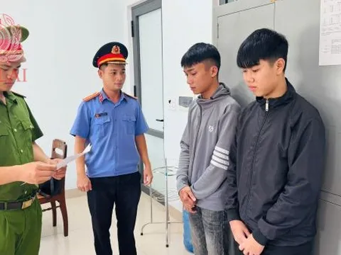 Khởi tố "đôi bạn cùng lùi" 7 lần bán “trót lọt” 12 điếu thuốc DOMINIX có chứa chất ma túy trong 1 tháng