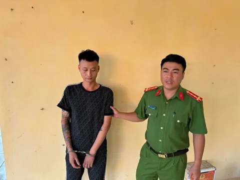 Khởi tố Đỗ Văn Vương, lộ bí mật "động trời" về chiếc điện thoại di động nhãn hiệu VIVO Y03 màu đen xanh