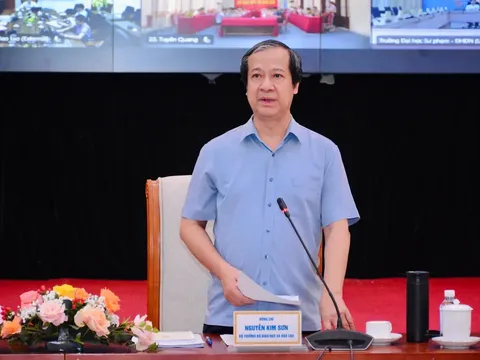 Bộ trưởng Bộ Giáo dục và Đào tạo khẳng định triển khai một bộ sách giáo khoa dùng chung từ 2026-2027