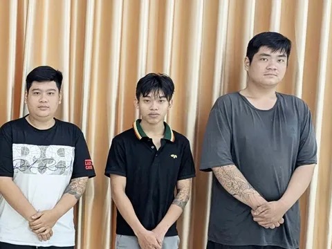 Tạm giữ Phan Tấn Điền, sinh năm 2004 cùng 7 người giả danh công an