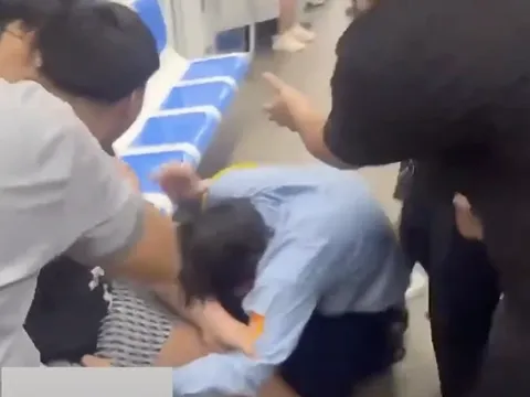 Khởi tố nam thanh niên 17 tuổi đánh bảo vệ trên tàu Metro số 1