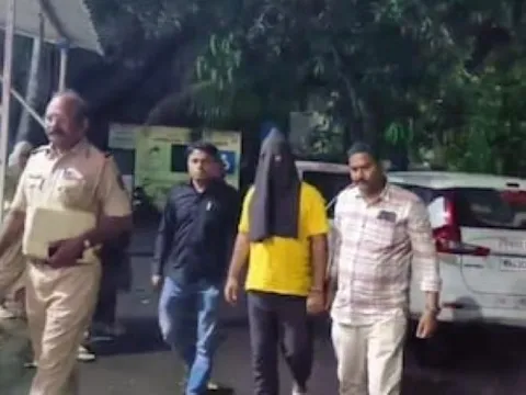 Chủ trang trại quay lén khách nữ trong phòng vệ sinh: Hé lộ về mục đích xấu với loạt video gây sốc trong điện thoại