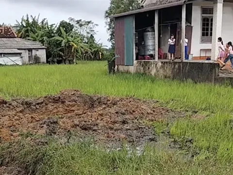 Quảng Trị: Tiếng nổ vang trời để lại hố sâu cả mét