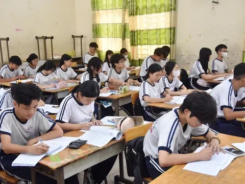 Chính thức bỏ hình thức kỷ luật đình chỉ học với học sinh từ 31/10/2025