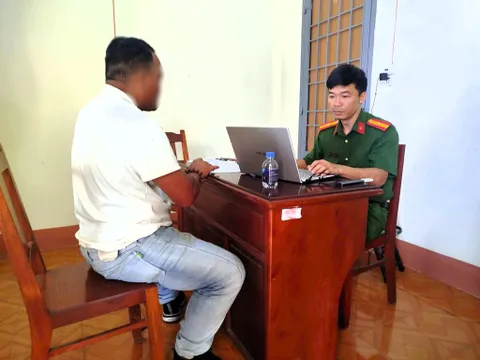 Facebook “Dung Toc Dieu” làm việc với công an về việc gì?