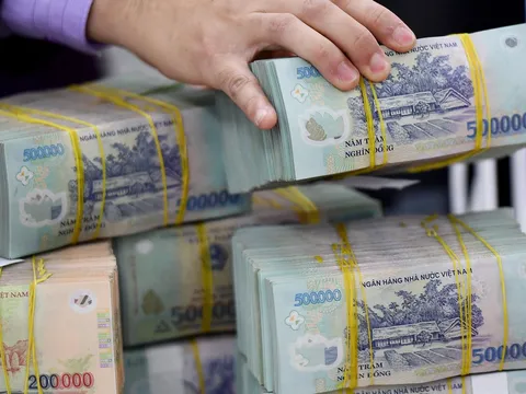 Chính thức tăng lương kể từ 01/01/2026 và ban hành bảng lương mới thay thế mức lương tối thiểu vùng hiện hưởng theo Nghị định 293 ra sao?