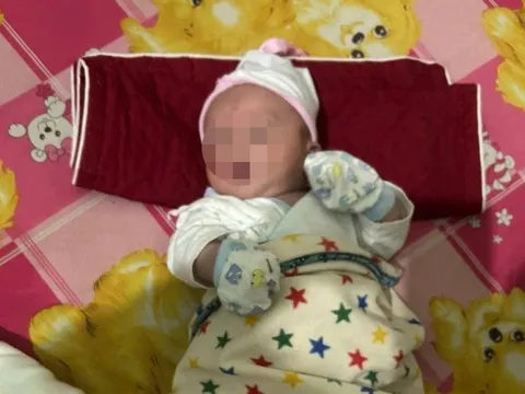 Tìm kiếm ai là người đã bỏ rơi bé sơ sinh ngay trước cửa nhà