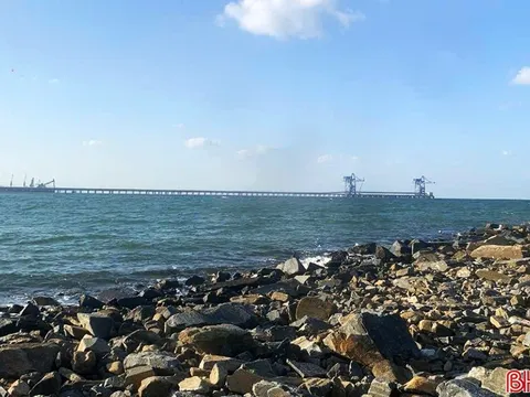 Phát hiện thi thể nữ giới dạt vào bờ biển Vũng Áng: Nhận dạng đáng chú ý