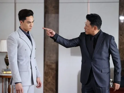 Bố chồng cũ lén tìm gặp tôi, sau 3 tháng, ông dọn hẳn về nhà tôi ở khiến ai cũng sững sờ, lý do mới thật là "chết điếng"