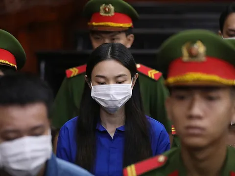 VKS đề nghị tuyên phạt hoa hậu Thùy Tiên, Hằng Du Mục và Quang Linh Vlogs mức án thế nào?