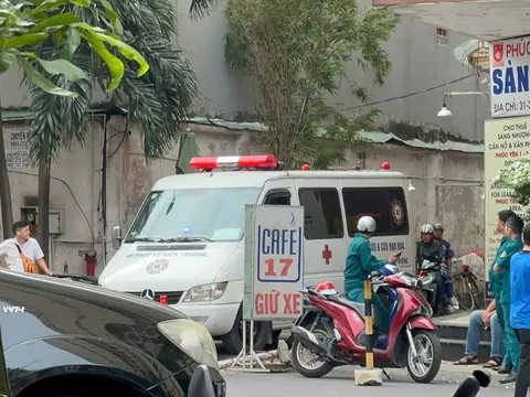 Hiện trường vụ người phụ nữ rơi từ tầng thượng chung cư xuống tử vong