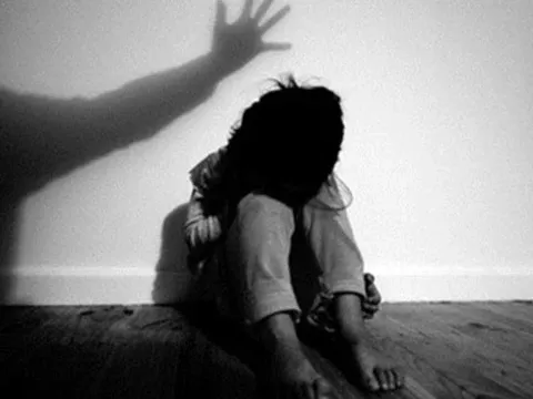 Vụ cháu bé 12 tuổi tự đến công an tố cáo bị cha dượng xâm hại: Lê Văn Cung thừa nhận