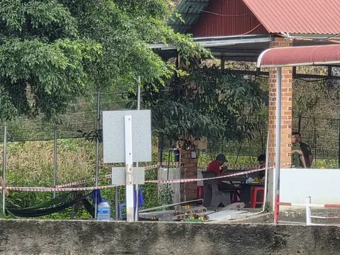 Nằm võng chờ đến lượt sát hạch, 1 học viên bị bức tường căng tin trường dạy lái ô tô đổ sập, đè chết thương tâm