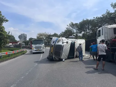 Hỗ trợ đến 5.000.000 đồng cho người giúp đỡ, cứu chữa người bị tai nạn giao thông đường bộ đi cấp cứu theo Nghị định 279 căn cứ vào đâu?