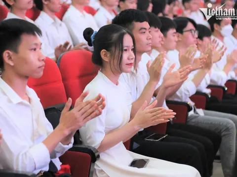 Sinh viên được hưởng 800.000 đồng/người/tháng từ 01/01/2026 lấy nguồn ngân sách nhà nước, cụ thể là trường hợp nào?