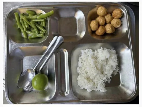 Suất ăn bán trú 40.000 đồng nhưng "lèo tèo": Sở GD-ĐT TPHCM nói gì?