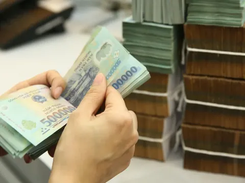 Chế độ nâng bậc lương trước thời hạn đối với cán bộ, công chức theo Thông tư 08 thế nào?